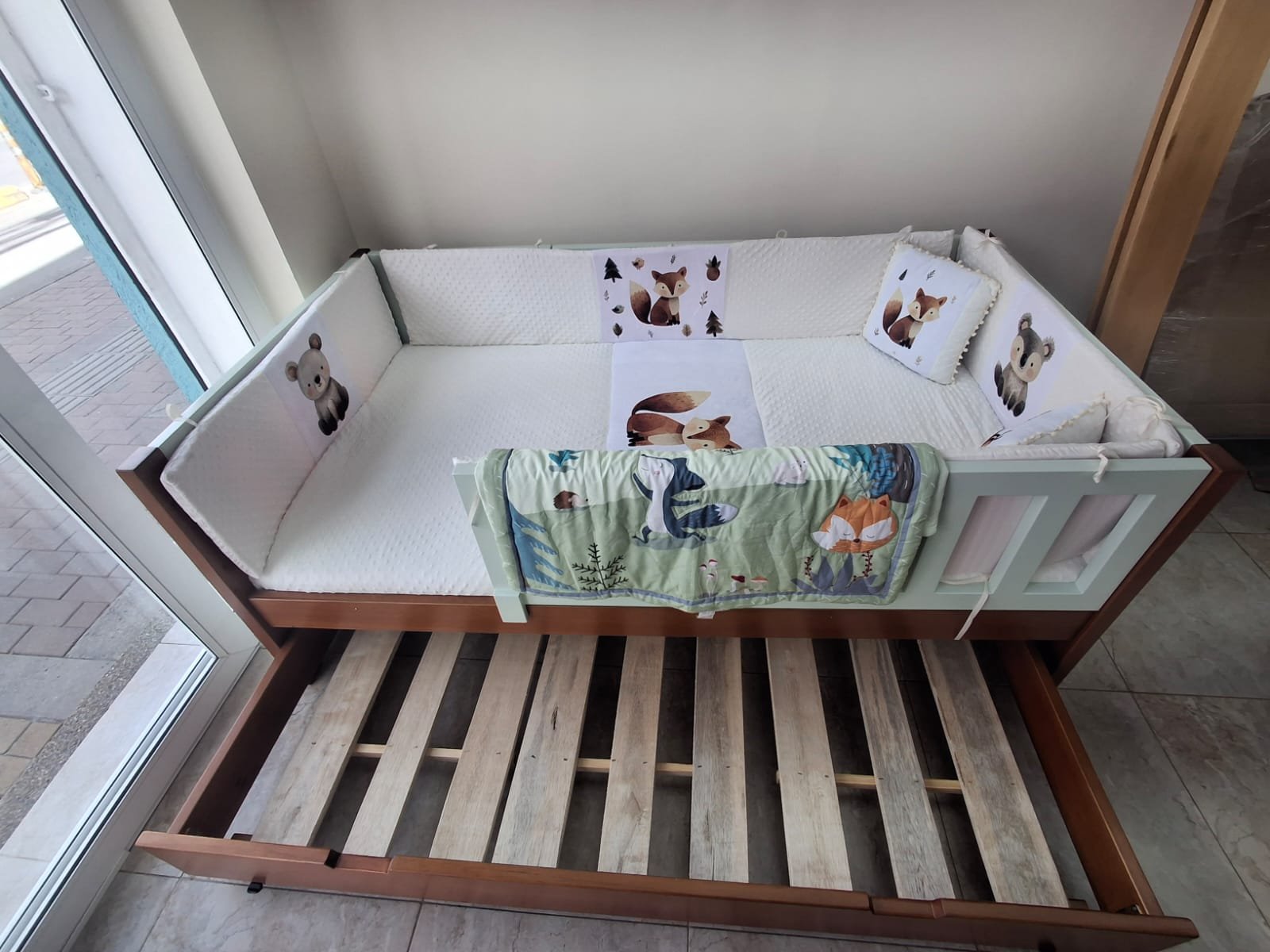 Cama Montesory